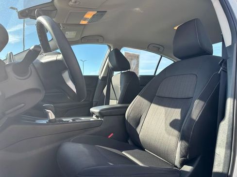 Used 2025 Nissan Altima 2.5 SV image 10