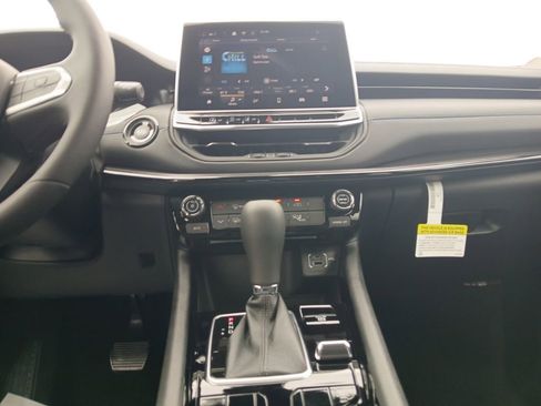 New 2026 Jeep Compass Latitude image 3