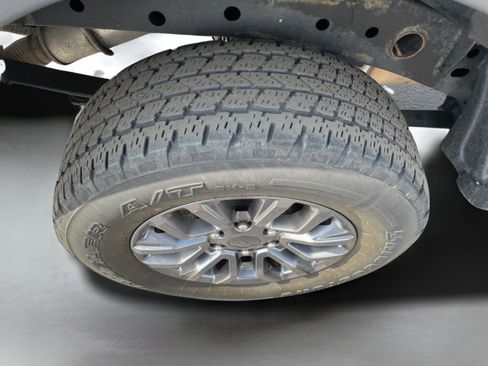 Used 2023 Ford Ranger XLT w/ Equipment Group 301A Mid AWD/4WD image 9