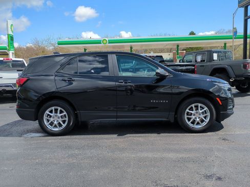 Certified 2023 Chevrolet Equinox LS w/ LS Convenience Package FWD image 9