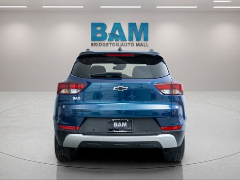 Used 2021 Chevrolet TrailBlazer LT w/ Premium Seating Package AWD/4WD image 6