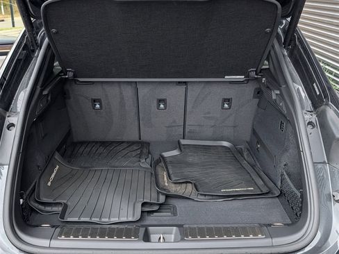 Used 2024 Porsche Macan 4 Electric image 21