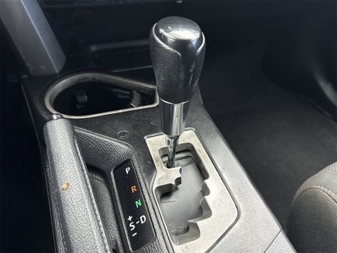 Used 2018 Toyota RAV4 XLE image 21