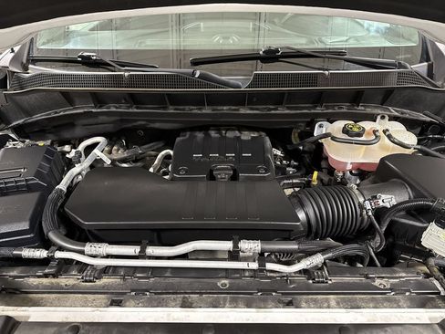 Used 2024 Chevrolet Silverado 1500 Custom AWD/4WD image 24
