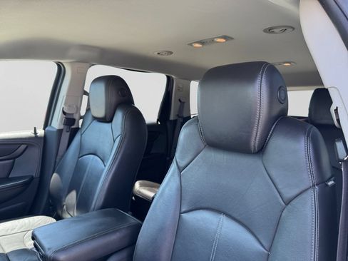 Used 2015 Chevrolet Traverse LT FWD image 18