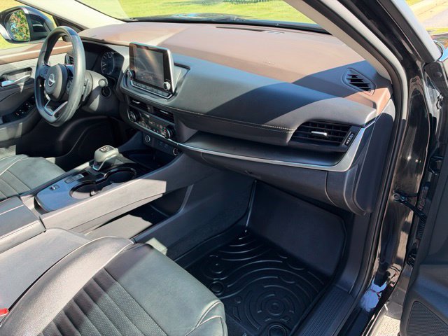 Used 2023 Nissan Rogue SV FWD image 26
