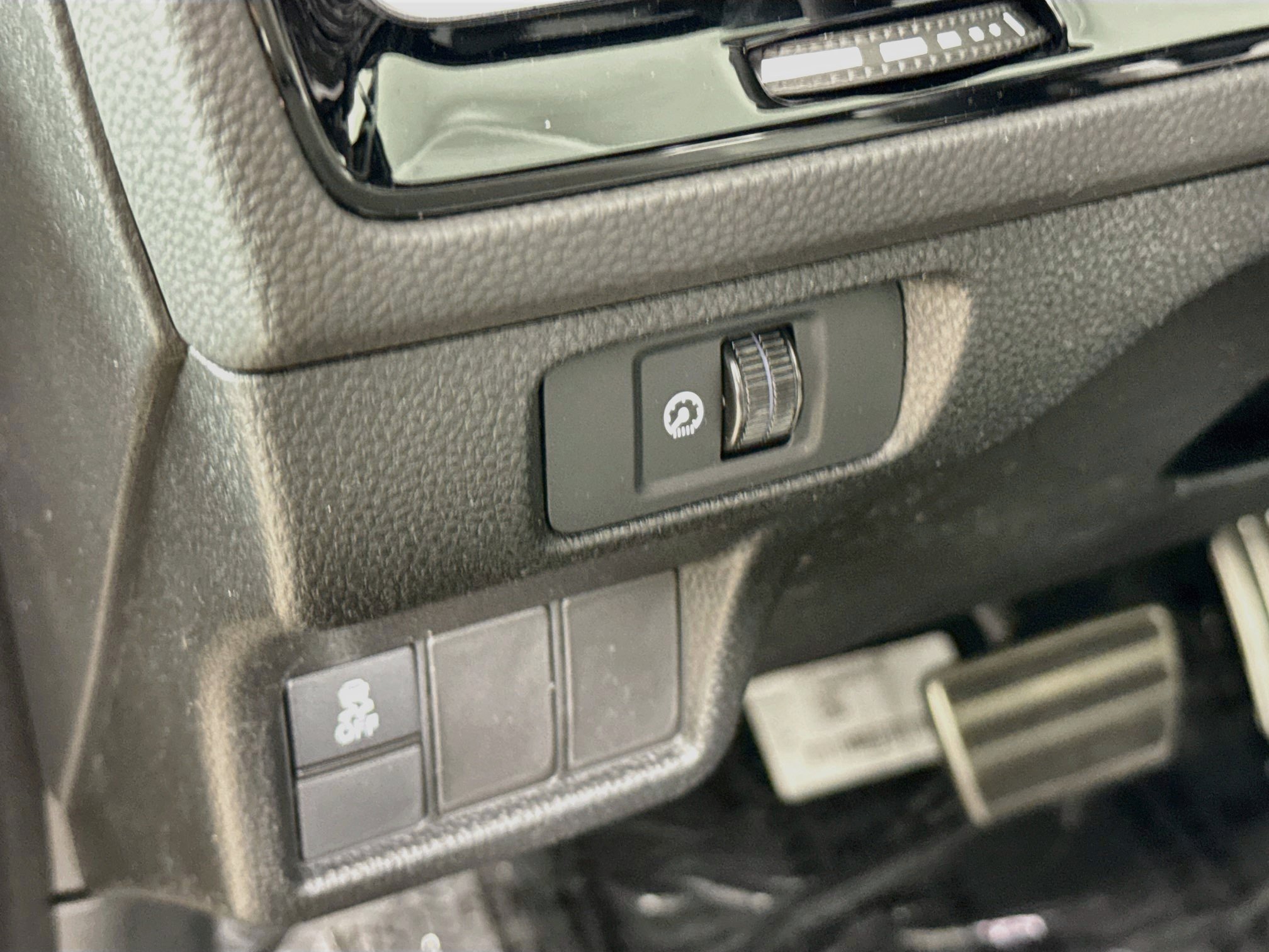 Certified 2025 Honda Civic Sport Touring image 9