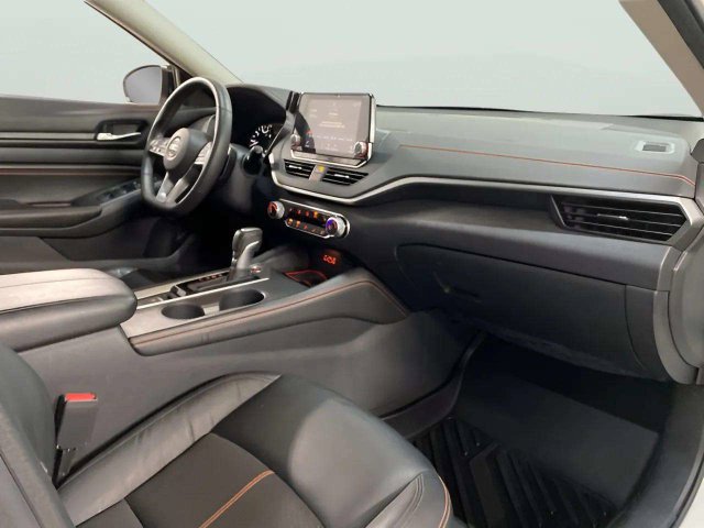 Used 2022 Nissan Altima 2.5 SR w/ Midnight Edition Package AWD/4WD image 23