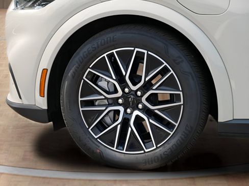 Used 2025 Ford Mustang Mach-E Premium AWD/4WD image 9