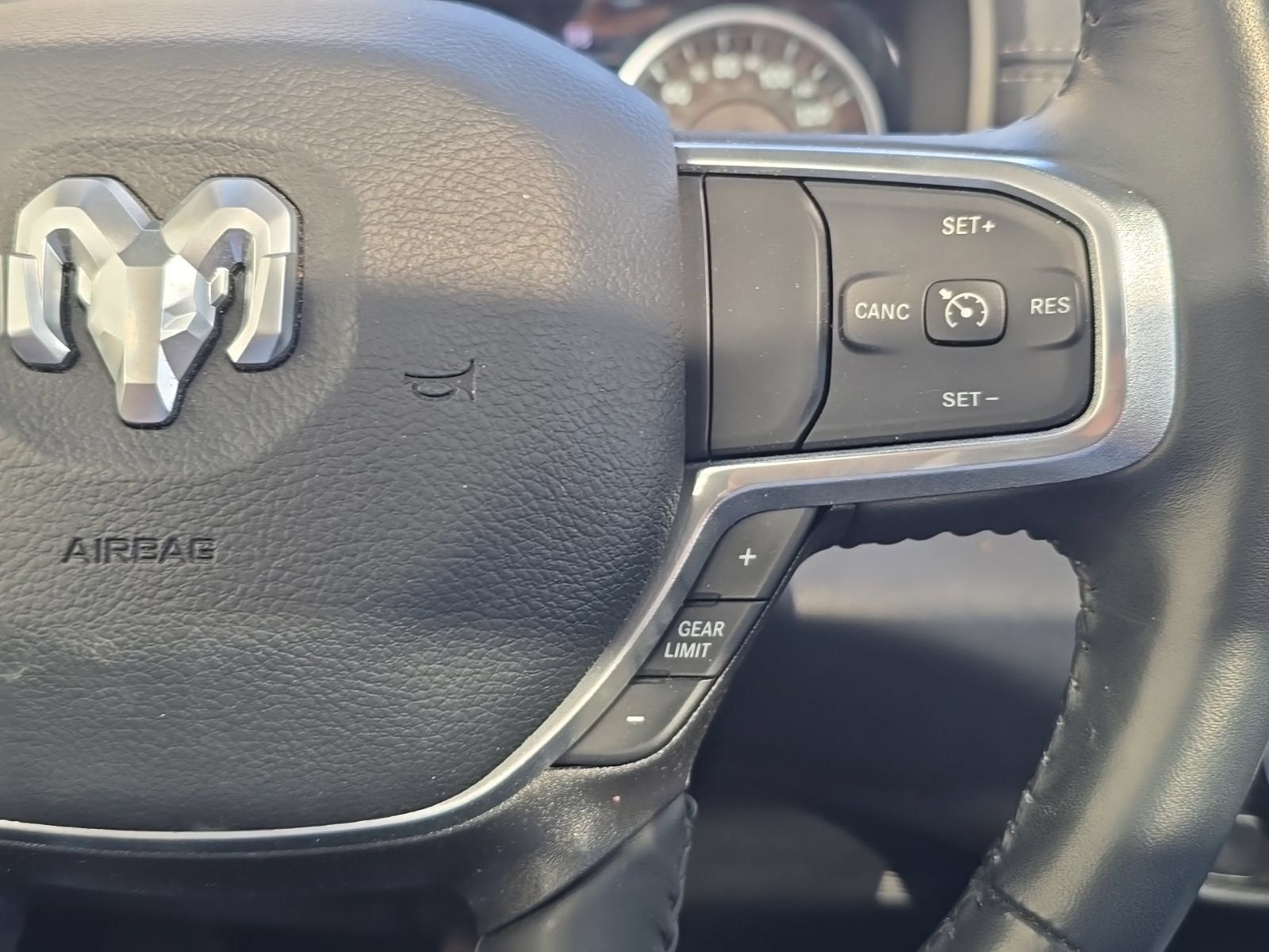 Used 2023 RAM 1500 Laramie AWD/4WD image 19