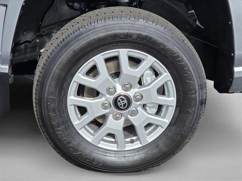 Certified 2025 Toyota Tacoma SR5 image 23