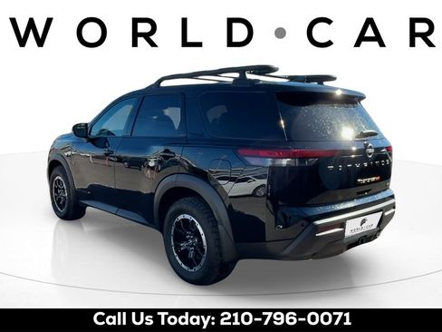 Used 2025 Nissan Pathfinder Rock Creek image 5
