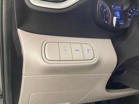 Used 2020 Hyundai Venue SEL w/ Convenience Package FWD image 31