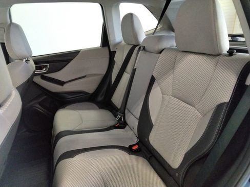 Used 2023 Subaru Forester Premium image 34