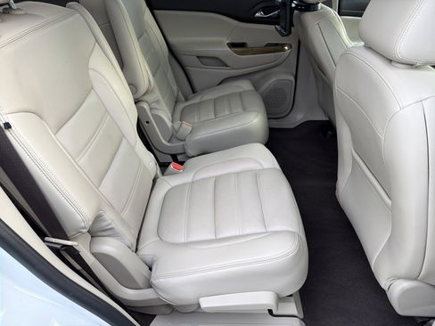 Used 2019 GMC Acadia Denali w/ Technology Package image 16