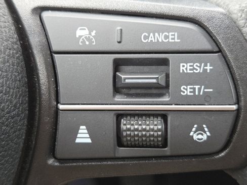 Certified 2023 Honda Accord EX image 30