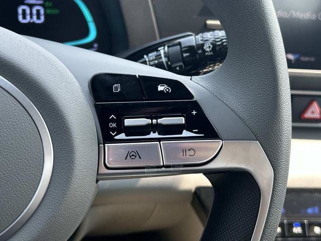 New 2026 Hyundai Elantra Hybrid FWD image 9