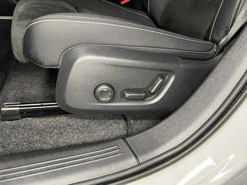 Used 2023 Volvo XC40 Recharge Plus AWD/4WD image 26