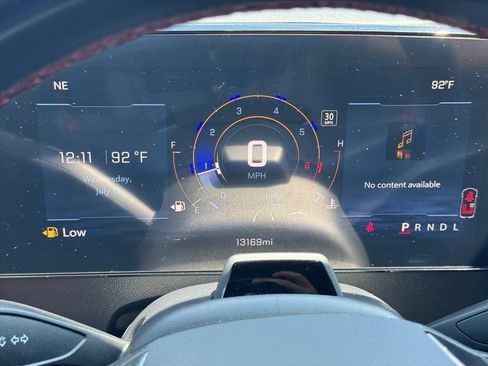 Used 2025 Chevrolet Traverse RS FWD image 20