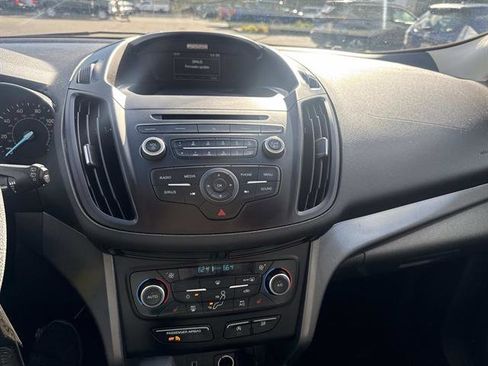 Certified 2018 Ford Escape SE image 22
