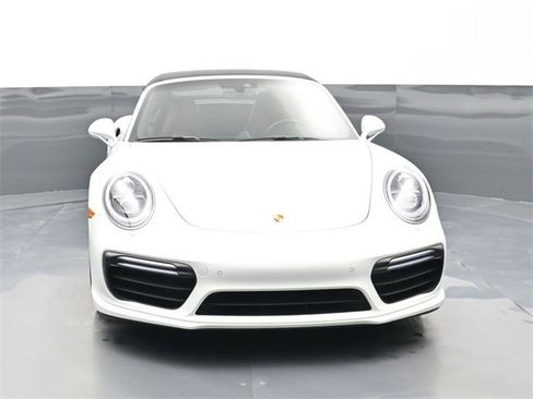 Used 2018 Porsche 911 Turbo image 23