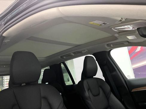 Used 2024 Volvo XC90 B6 Plus image 30