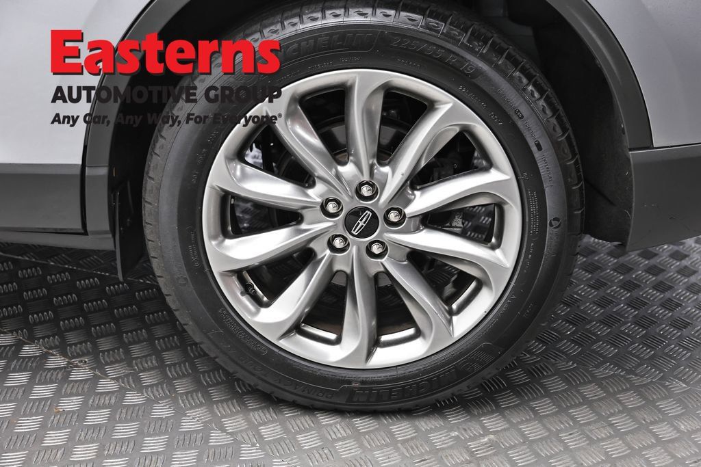 Used 2022 Lincoln Corsair AWD w/ Premium Package image 10