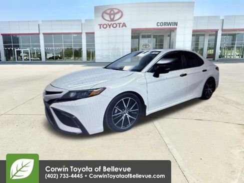 Used 2023 Toyota Camry SE w/ Convenience Package image 1