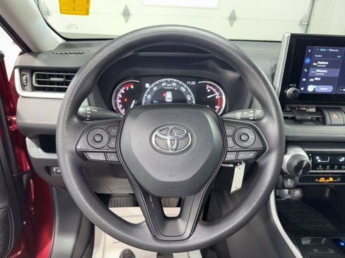 Used 2025 Toyota RAV4 LE AWD/4WD image 25