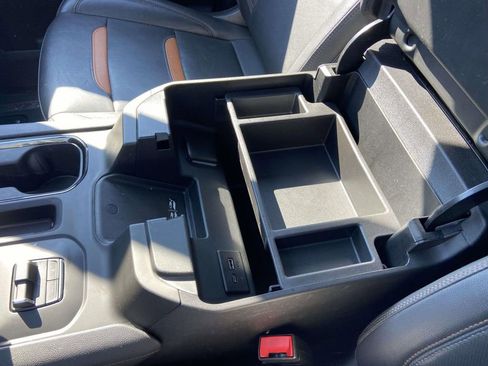 Used 2024 GMC Sierra 1500 AT4 w/ Technology Package image 26