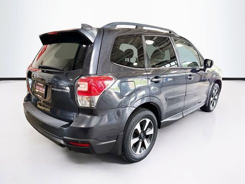 Used 2018 Subaru Forester 2.5i Limited AWD/4WD image 6