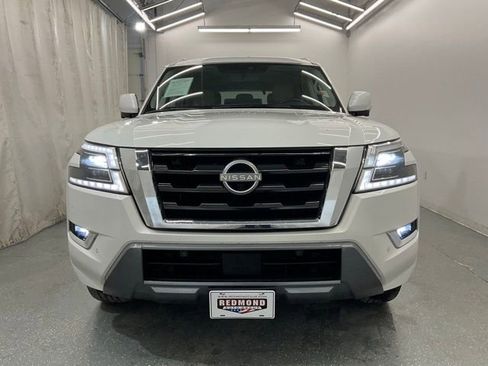 Used 2024 Nissan Armada SL AWD/4WD image 3