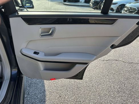 Used 2014 Mercedes-Benz E 350 Sedan image 46