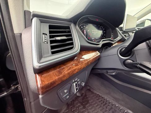 Used 2018 Audi Q5 2.0T Premium Plus AWD/4WD image 31