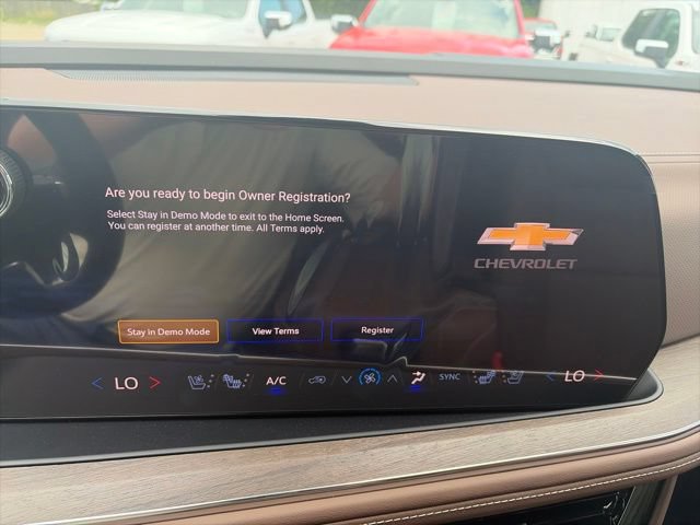 Used 2026 Chevrolet Tahoe High Country AWD/4WD image 23