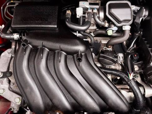 Used 2017 Nissan Versa SV w/ SV Special Edition Package image 27