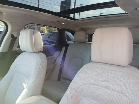 Used 2023 Jaguar F-PACE S AWD/4WD image 3
