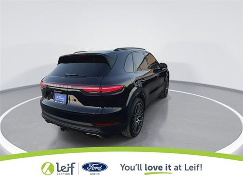 Used 2023 Porsche Cayenne image 10
