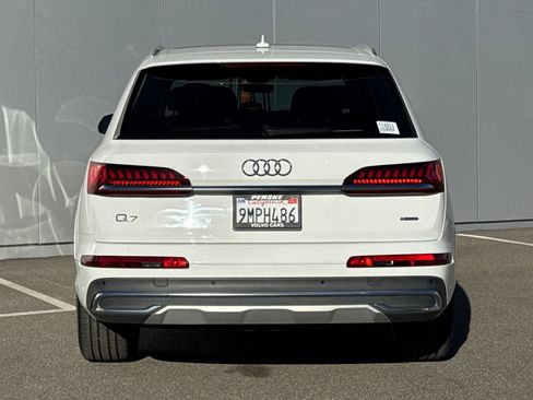 Used 2024 Audi Q7 3.0T Premium image 4