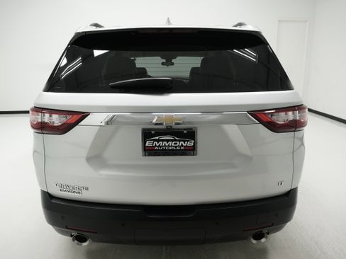 Used 2020 Chevrolet Traverse LT w/ Driver Confidence II Package FWD image 5