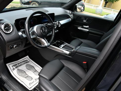 Used 2024 Mercedes-Benz GLB 250 image 30