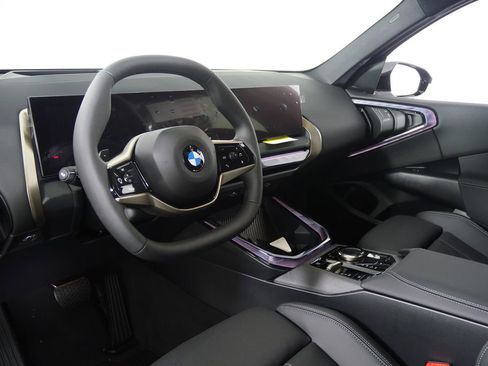 Used 2025 BMW X3 xDrive30i w/ Premium Package image 12