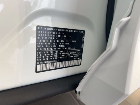 New 2026 Volkswagen Tiguan SE R-Line image 21