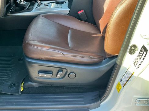 Used 2021 Toyota 4Runner Limited image 31