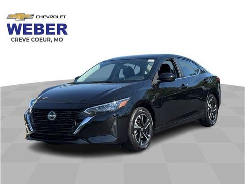 Used 2025 Nissan Sentra SV FWD image 1