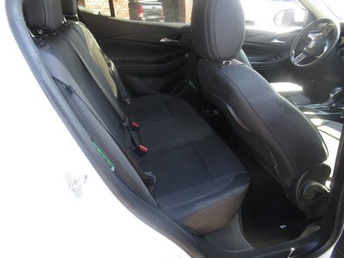 Used 2022 Buick Encore GX Preferred FWD image 8