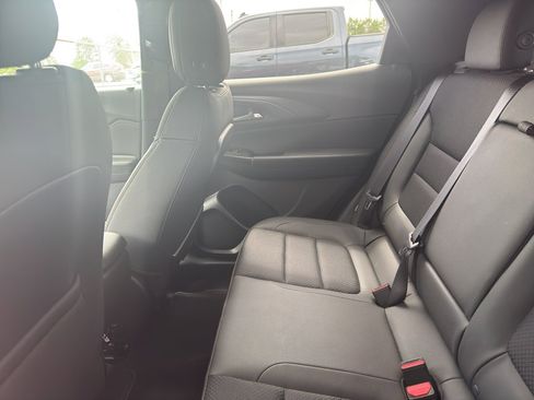Used 2023 Chevrolet TrailBlazer RS w/ Sun and Liftgate Package FWD image 10