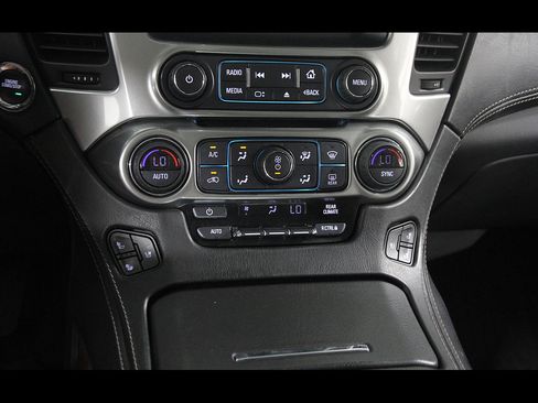 Used 2018 Chevrolet Tahoe Premier AWD/4WD image 15