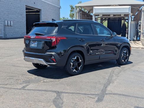 New 2026 Kia Seltos S image 3