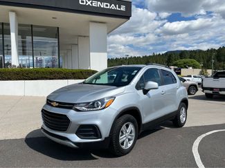 Used 2022 Chevrolet Trax LT w/ LT Convenience Package image 1
